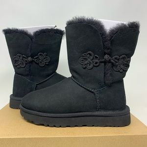 UGG Womens Bailey Mariko Boots Size 5